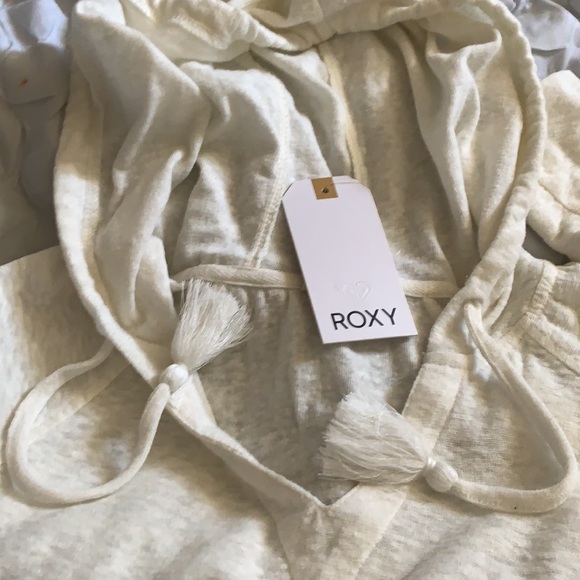 Roxy Snow White hoodie.  NWT!! - Picture 3 of 8